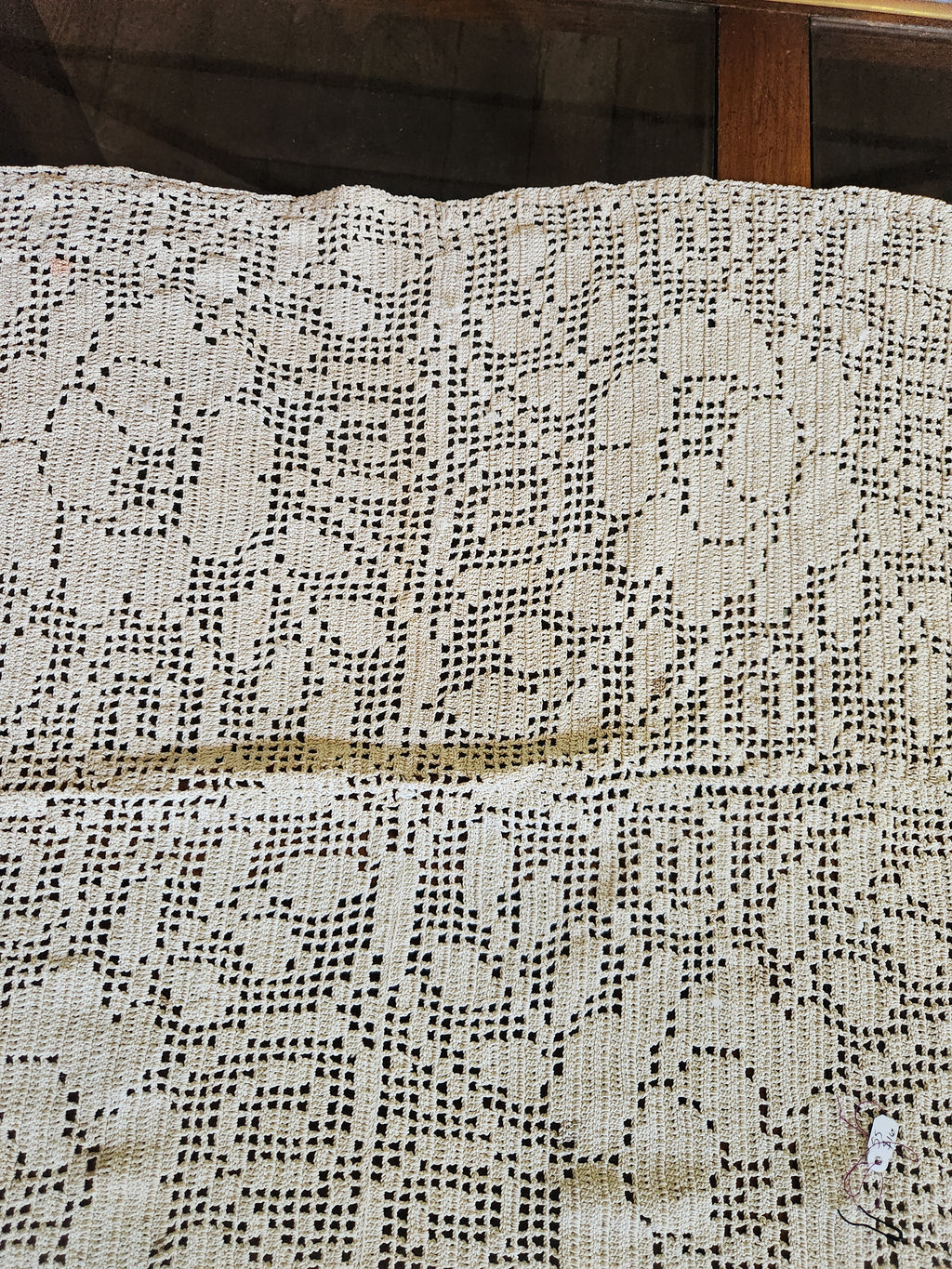 Vintage Hand-Crocheted Ecru Filet Crochet Piece