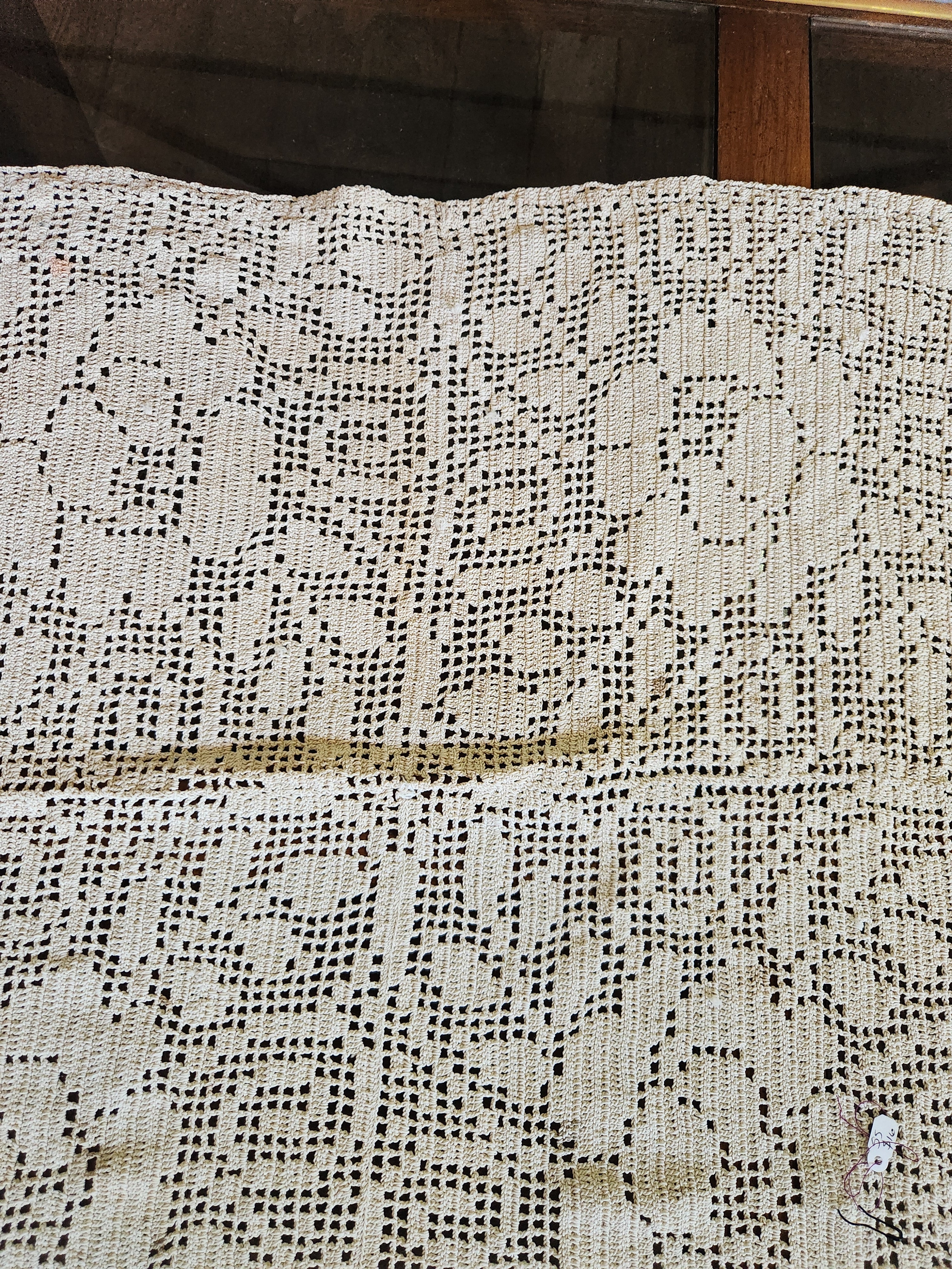 Vintage Hand-Crocheted Ecru Filet Crochet Piece