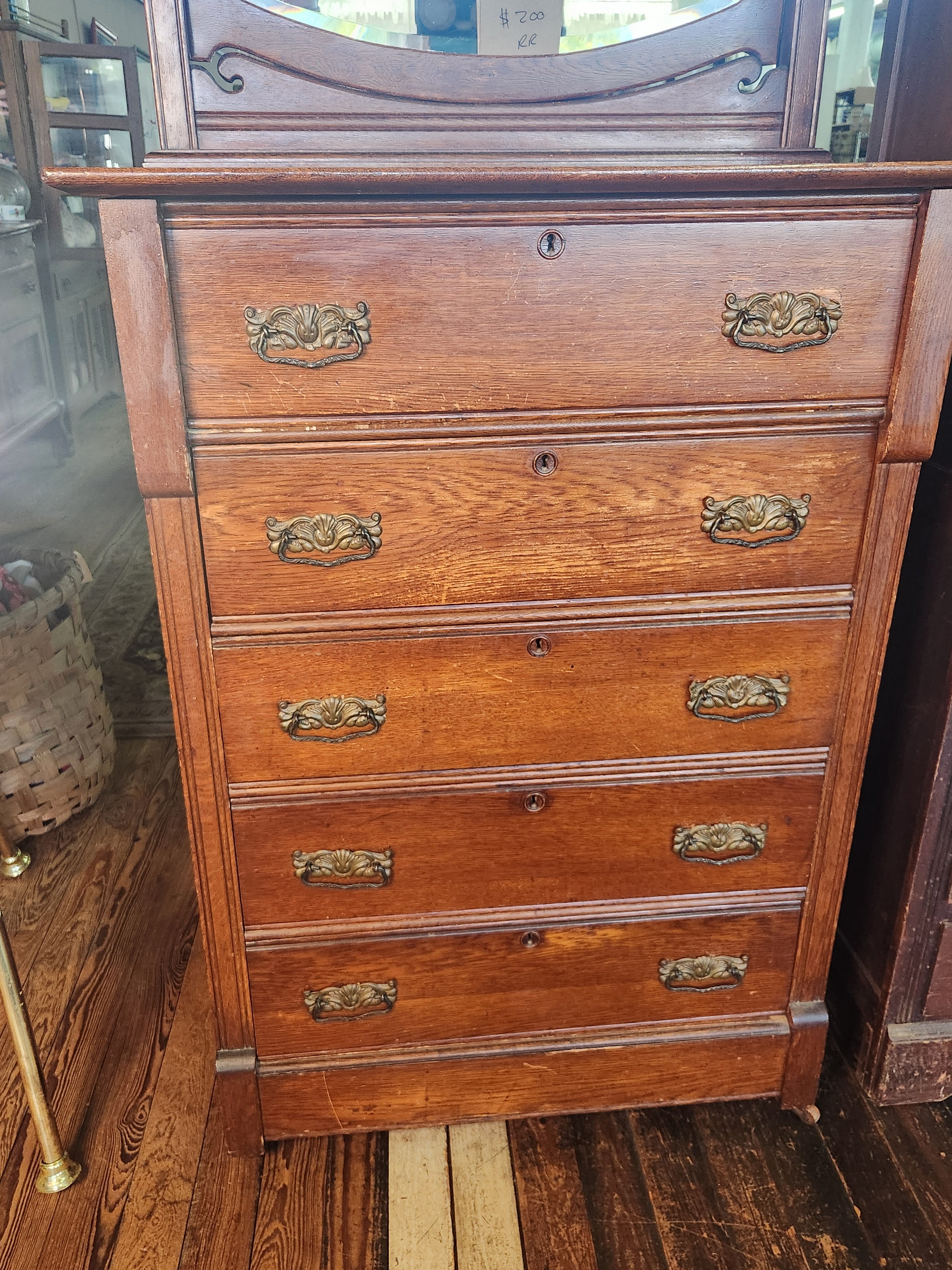 Antique Victorian or Eastlake-Style Oak Chest of Drawers