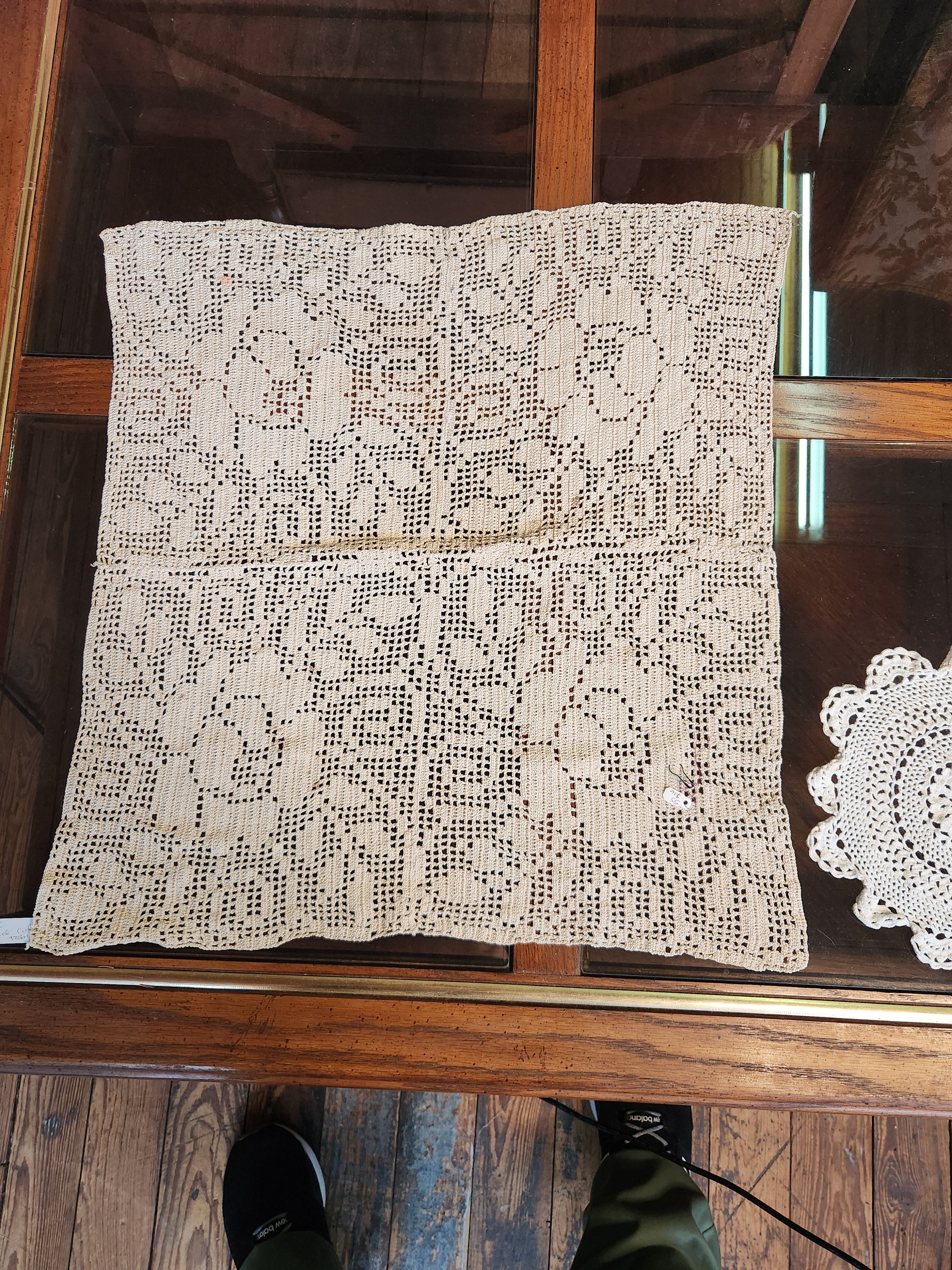 Vintage Hand-Crocheted Ecru Filet Crochet Piece