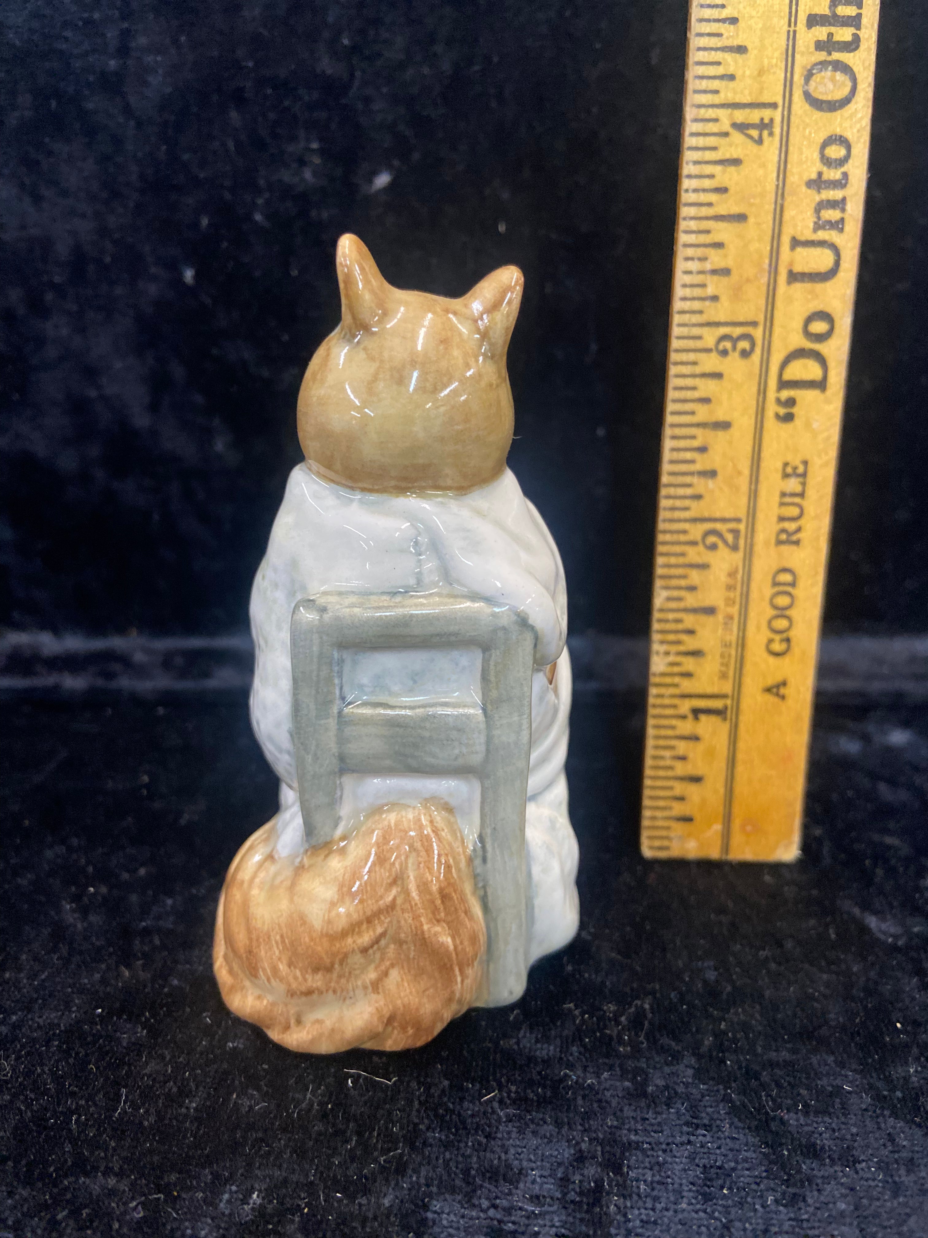 Vintage Beswick Beatrix Potter Figurine "Chippy Hackee"