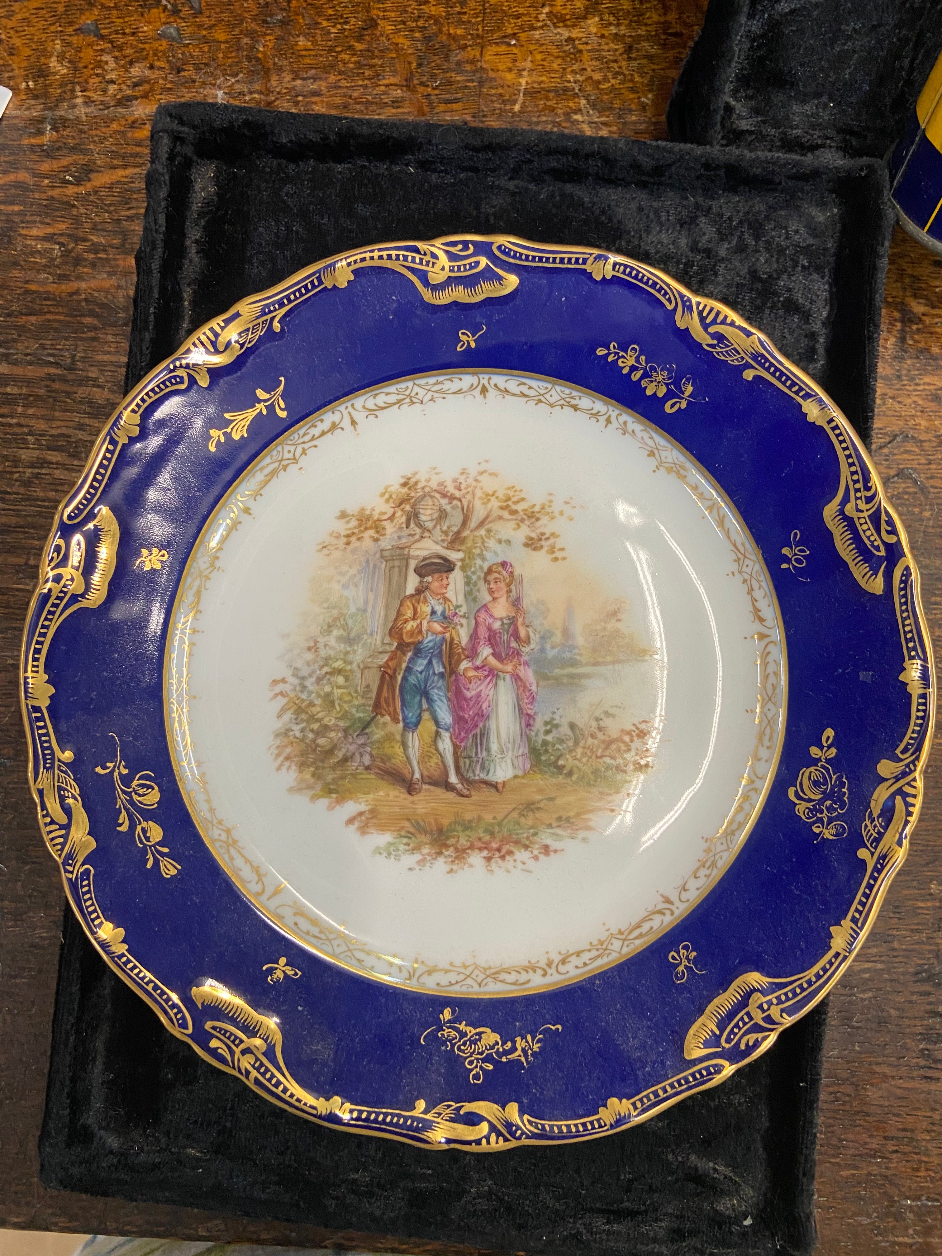 Antique Lamm Dresdin Cabinet Plate