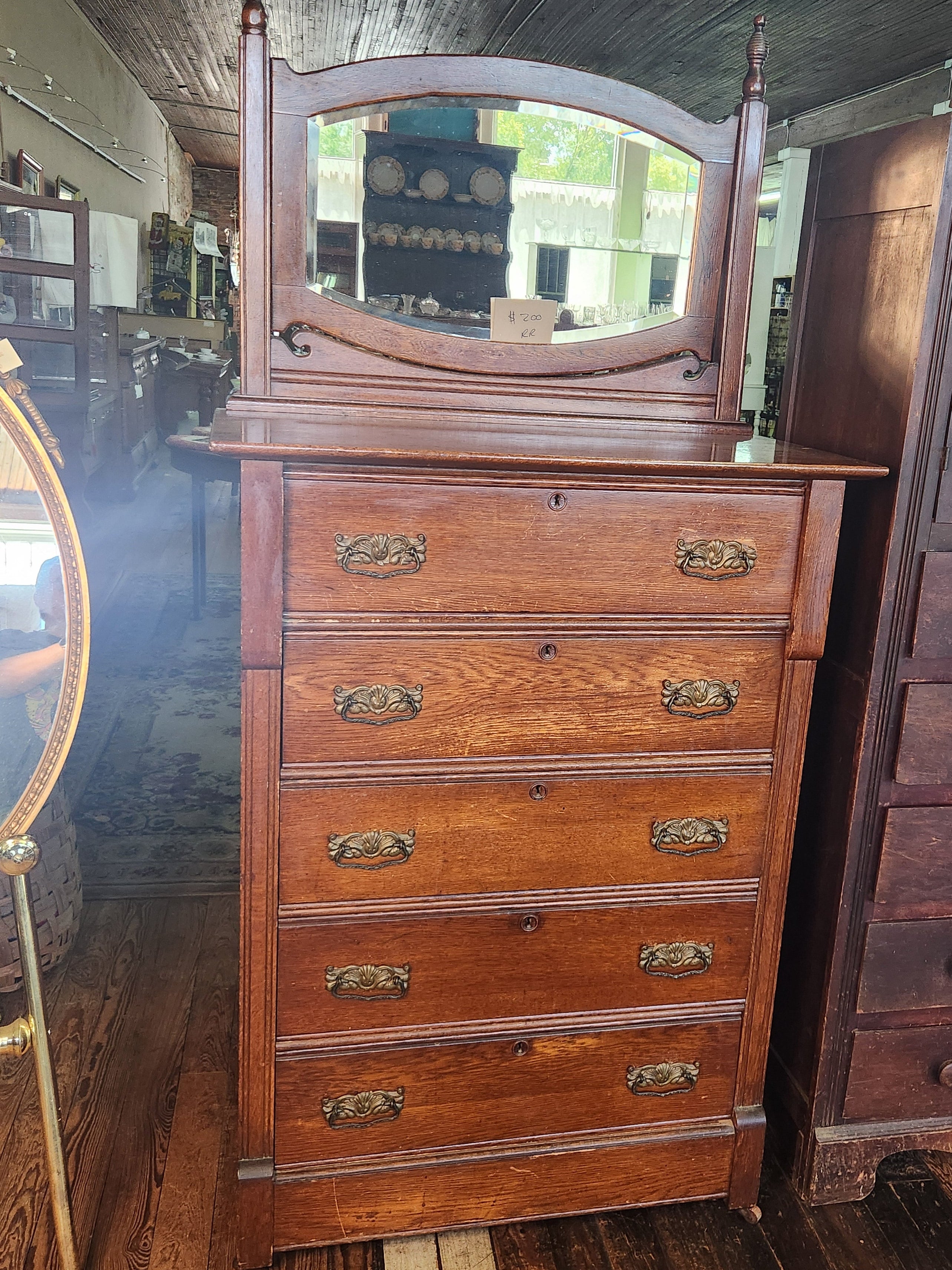Antique Victorian or Eastlake-Style Oak Chest of Drawers