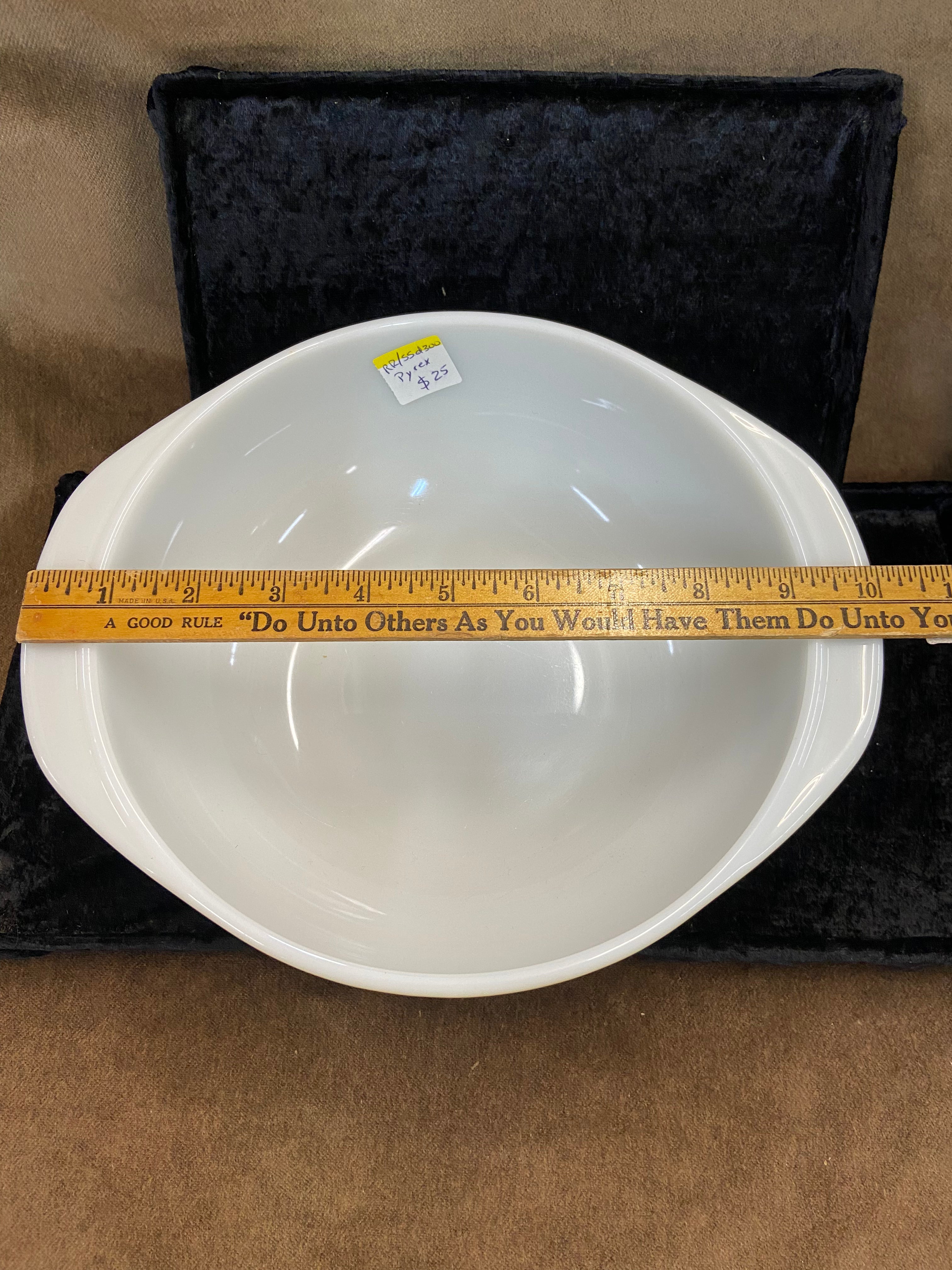Vintage Pyrex Mustard Yellow Casserole Dish