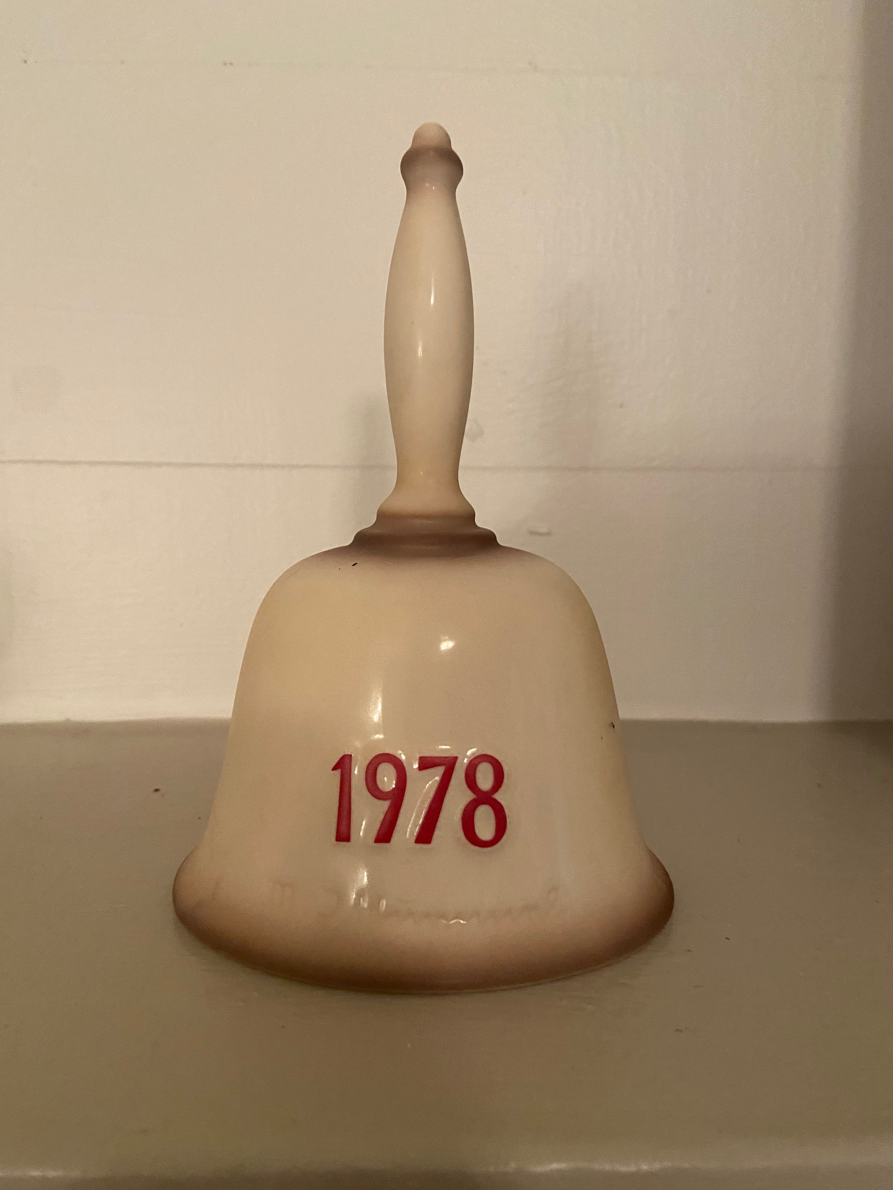 VIntage 1978 M.I. Hummel First Edition Annual Bell Goebel West Germany