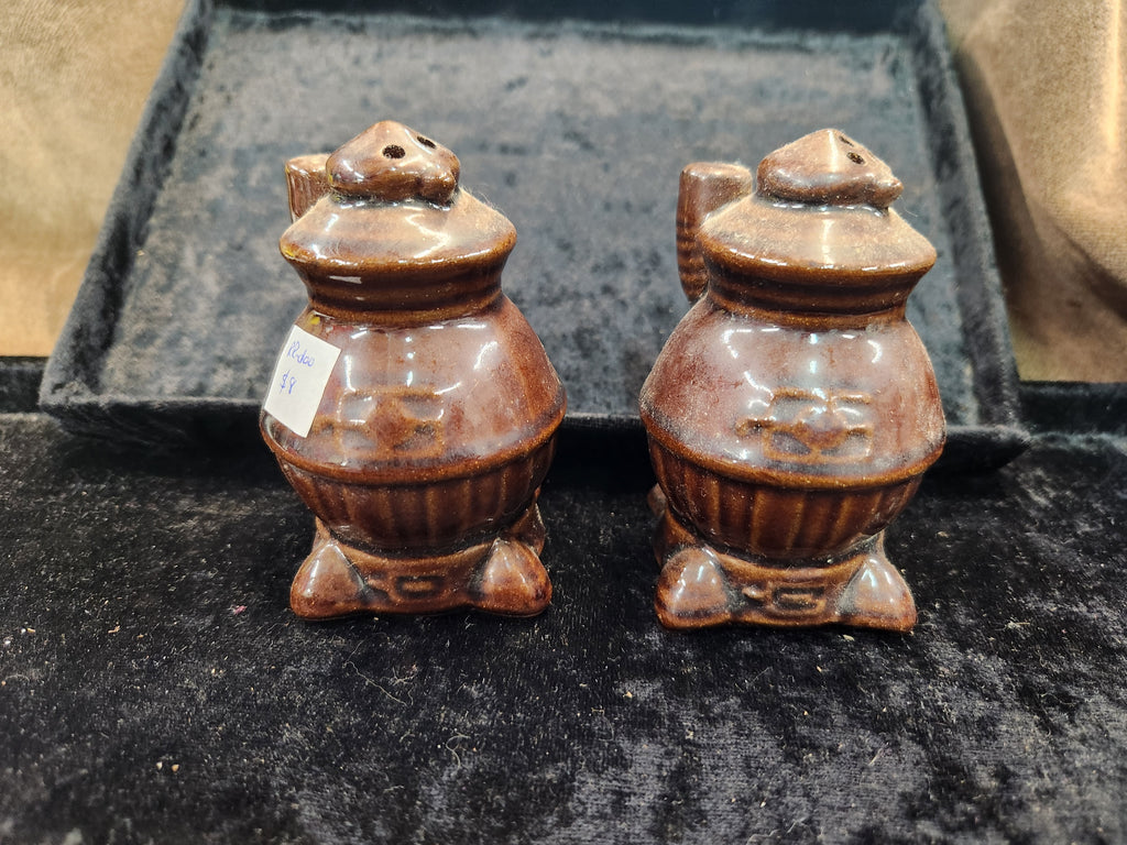 Vintage Dark Brown Ceramic Pot-Belly Stove S&P Shakers