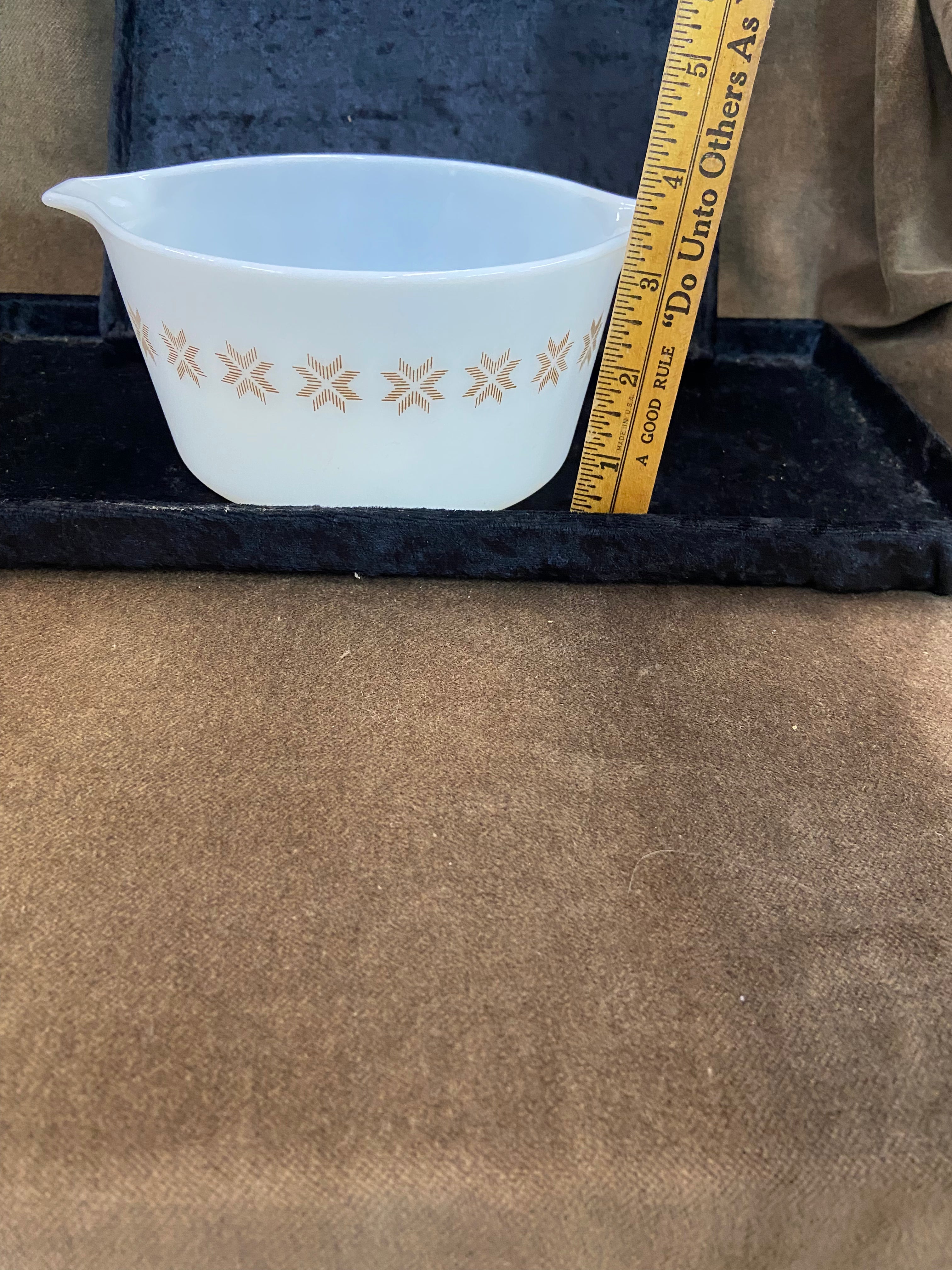 Vintage Pyrex Town and Country Casserole Dish