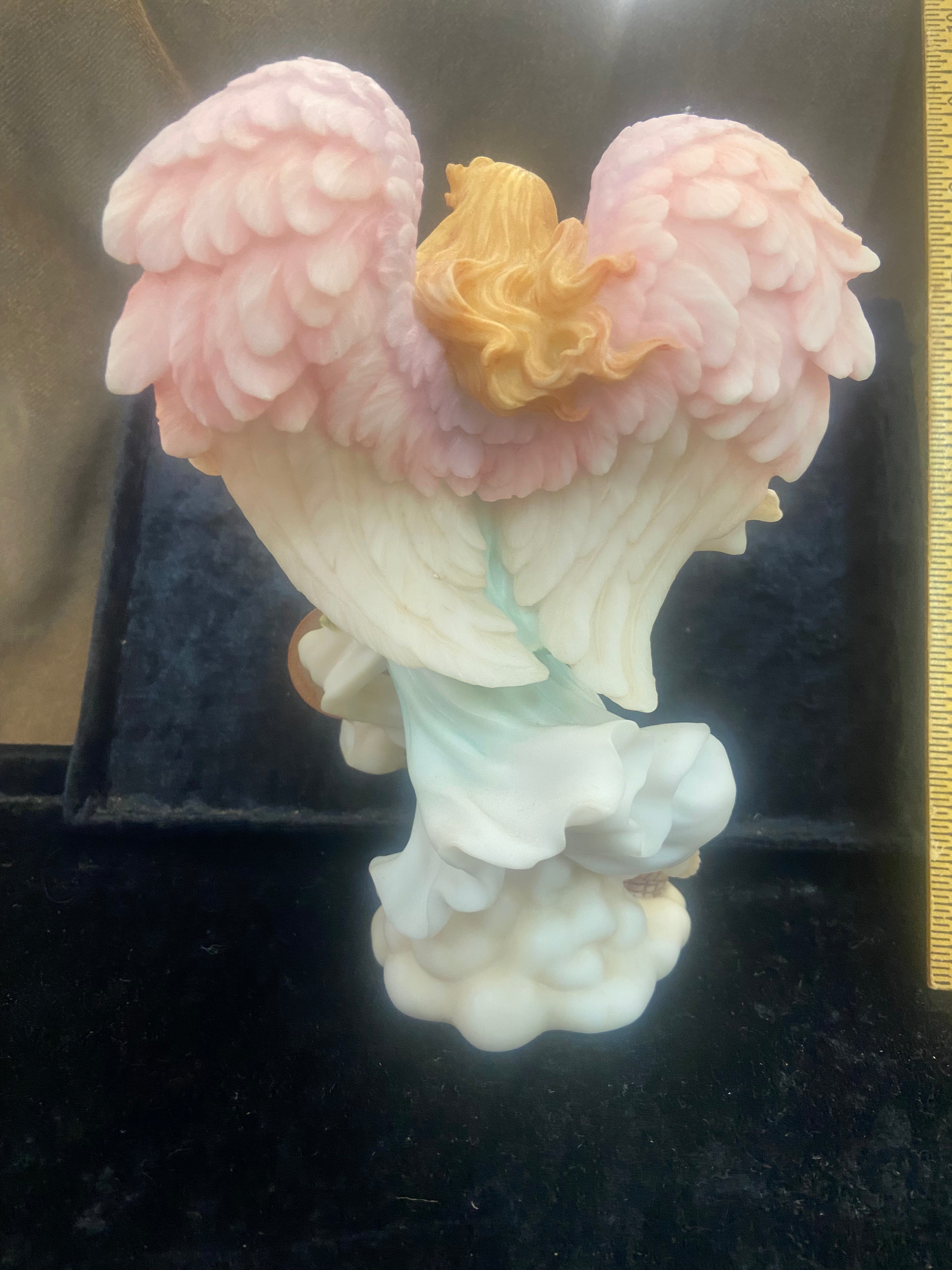1996 Seraphim Classics "Dawn: Sunshine's Guardian Angel" Figurine